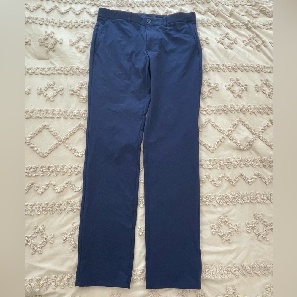 Men's Navy Holderness & Bourne. “The Garvey Pant”